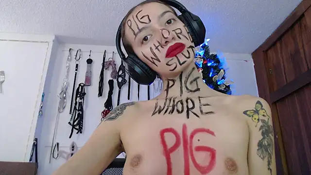 Snapshot of Eloise-brown chatting on 9, 12, 2024 Eloise-brown online show from 9, 12, 2024