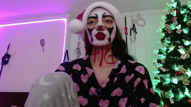 Snapshot of Eloise-brown chatting on 19, 12, 2024 Eloise-brown online show from 19, 12, 2024