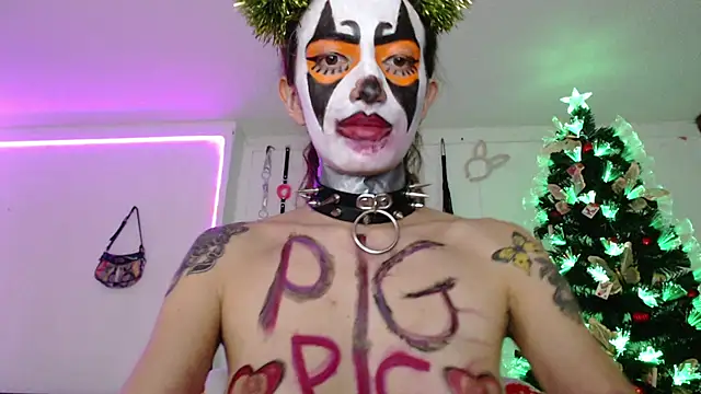 Snapshot of Eloise-brown chatting on 24, 12, 2024 Eloise-brown online show from 24, 12, 2024