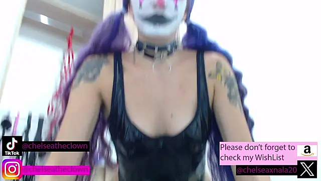 Snapshot of Eloise-brown chatting on 5, 11, 2025 Eloise-brown online show from 5, 11, 2025