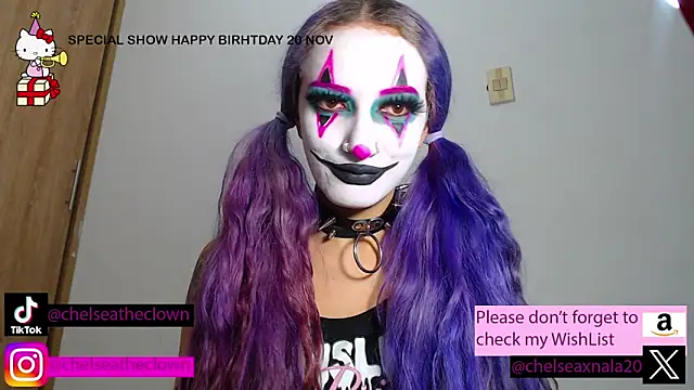 Snapshot of Eloise-brown chatting on 15, 11, 2025 Eloise-brown online show from 15, 11, 2025