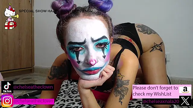 Snapshot of Eloise-brown chatting on 18, 11, 2025 Eloise-brown online show from 18, 11, 2025