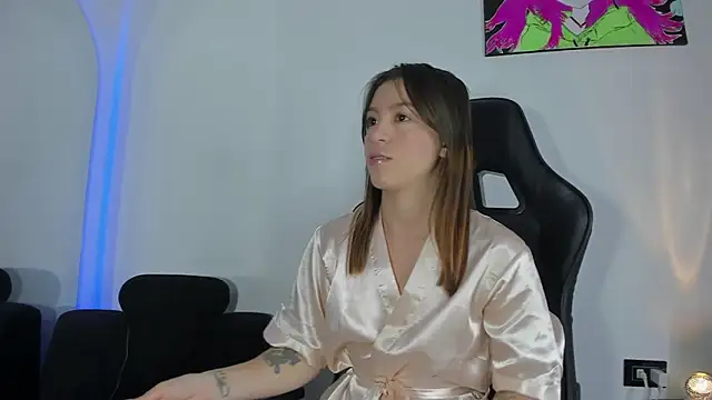 roxanne jones1 online show from 18, 6, 2026