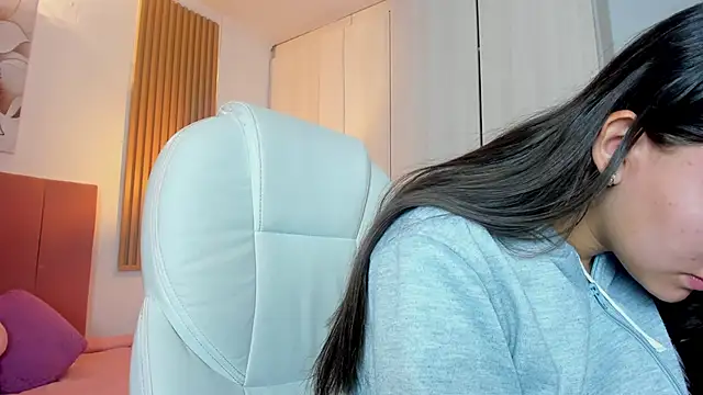 Snapshot of mia_nevaeh chatting on 24, 1, 2025 mia nevaeh online show from 24, 1, 2025