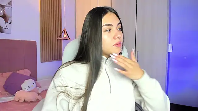 Snapshot of mia_nevaeh chatting on 23, 10, 2025 mia nevaeh online show from 23, 10, 2025