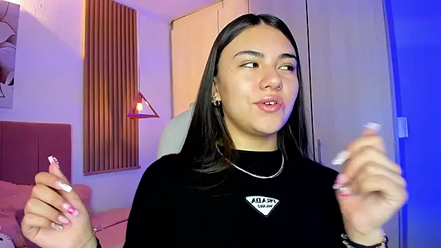 mia nevaeh online show from 15, 1, 2026