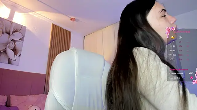 mia nevaeh online show from 25, 4, 2026