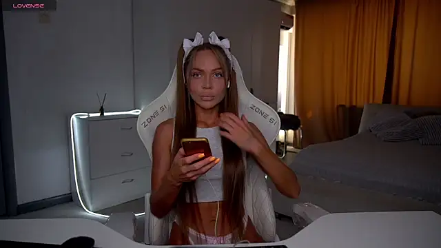 Evelinka online show from 28, 7, 2026