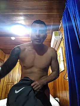 Snapshot of Vini_09 chatting on 8, 2, 2026 Vini 09 online show from 8, 2, 2026