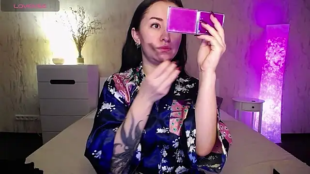 VioletCatt online show from 9, 1, 2025