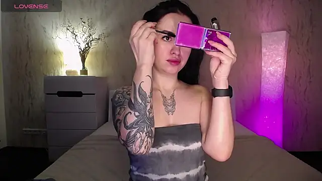 VioletCatt online show from 12, 3, 2025