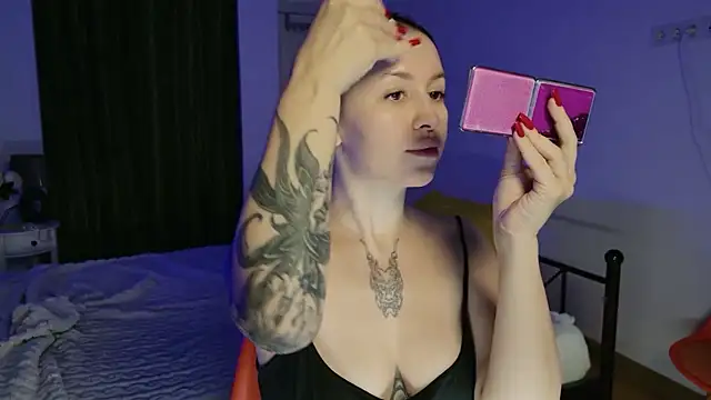 VioletCatt online show from 9, 1, 2026