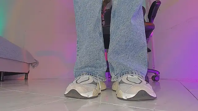 charlotte  grey online show from 13, 9, 2025