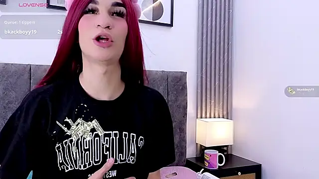 Mia thompson 19 online show from 20, 4, 2026