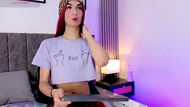 Mia thompson 19 online show from 22, 4, 2026