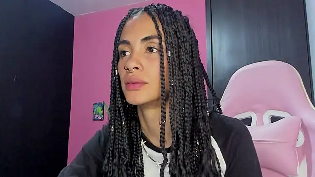 Snapshot of Juanadearco5 chatting on 11, 12, 2024 Juanadearco5 online show from 11, 12, 2024