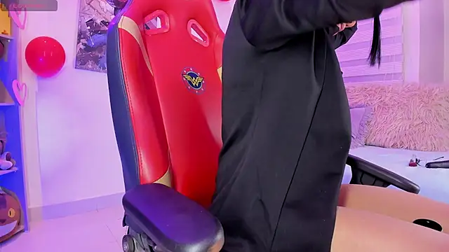 madelyn rose  online show from 12, 2, 2025