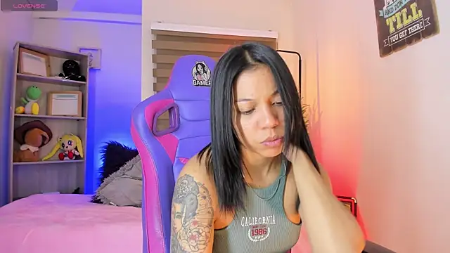 madelyn rose  online show from 22, 11, 2025