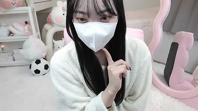 momo room online show from 19, 12, 2024