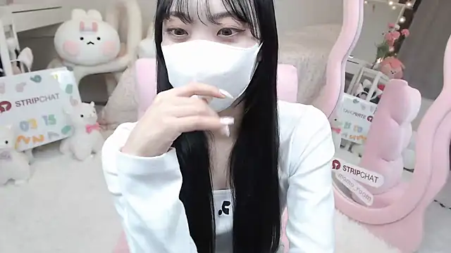 momo room online show from 15, 3, 2025