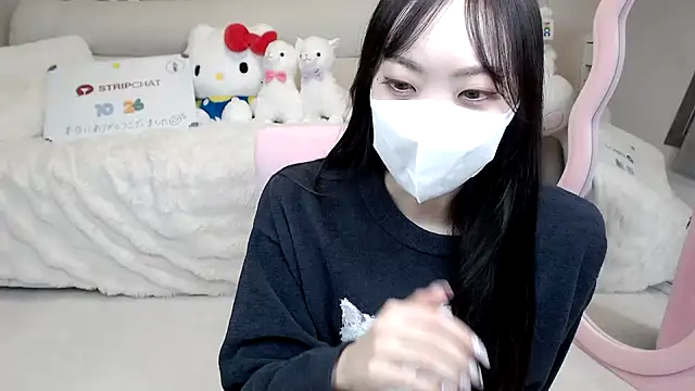 momo room online show from 26, 10, 2025