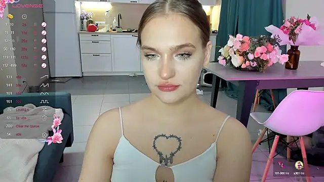 Snapshot of CarolineLovers chatting on 2, 12, 2024 CarolineLovers online show from 2, 12, 2024