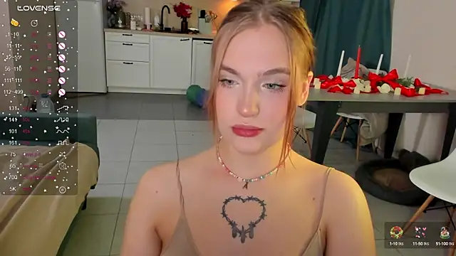 Snapshot of CarolineLovers chatting on 28, 12, 2024 CarolineLovers online show from 28, 12, 2024