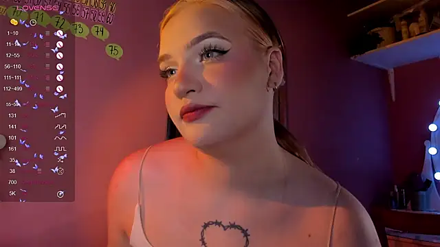 Snapshot of CarolineLovers chatting on 27, 9, 2025 CarolineLovers online show from 27, 9, 2025