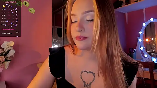 Snapshot of CarolineLovers chatting on 6, 10, 2025 CarolineLovers online show from 6, 10, 2025