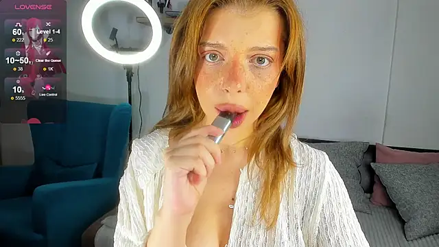 Hannah Carr online show from 7, 10, 2025