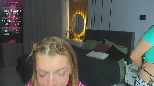 Hannah Carr online show from 16, 11, 2025