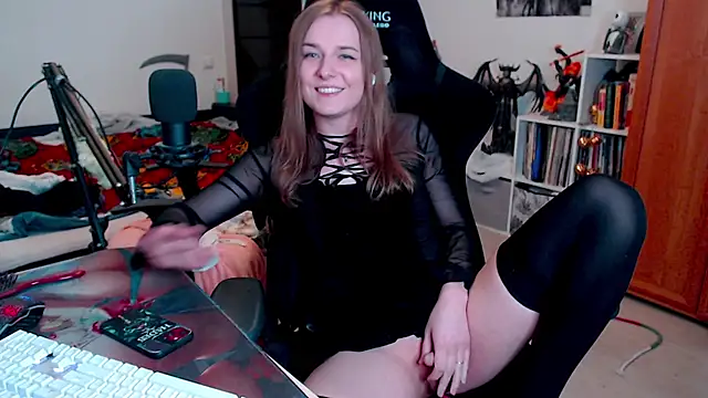 Snapshot of stellablondy chatting on 17, 12, 2024 stellablondy online show from 17, 12, 2024