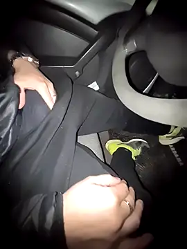 Snapshot of BISX-24 chatting on 21, 11, 2025 BISX-24 online show from 21, 11, 2025