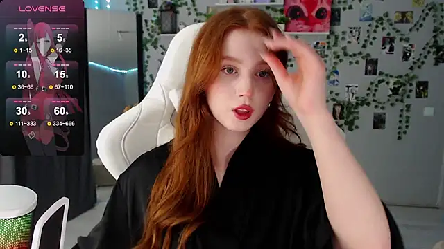 Snapshot of Meow_babe chatting on 4, 12, 2024 Meow babe online show from 4, 12, 2024