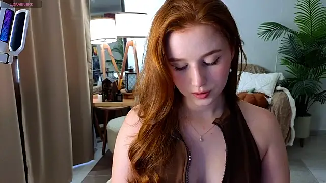 Snapshot of Meow_babe chatting on 12, 9, 2025 Meow babe online show from 12, 9, 2025