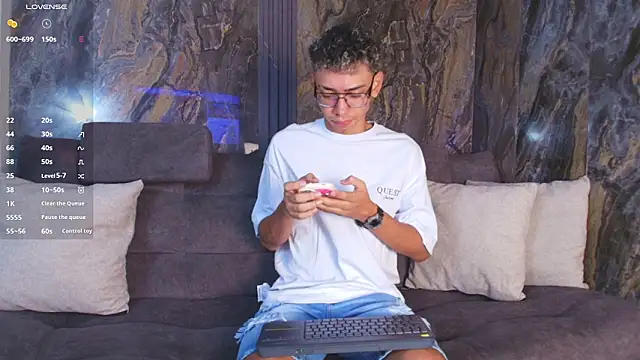 Daviid laidd online show from 1, 2, 2026