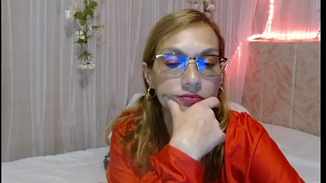 italagomez  online show from 27, 2, 2025