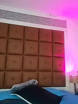 ELLA KELLY online show from 28, 10, 2025