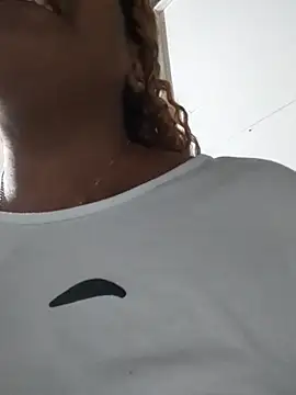 ELLA KELLY online show from 8, 4, 2026