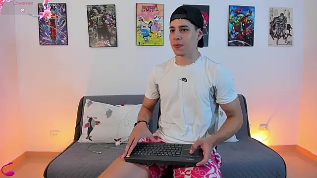 jonathanjoestar  online show from 9, 1, 2026