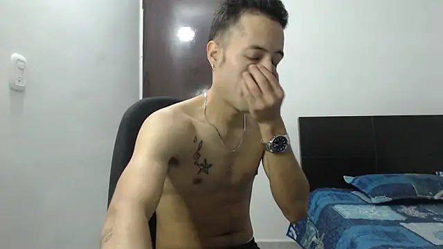 Snapshot of dimitriquiet05 chatting on 18, 12, 2024 dimitriquiet05 online show from 18, 12, 2024