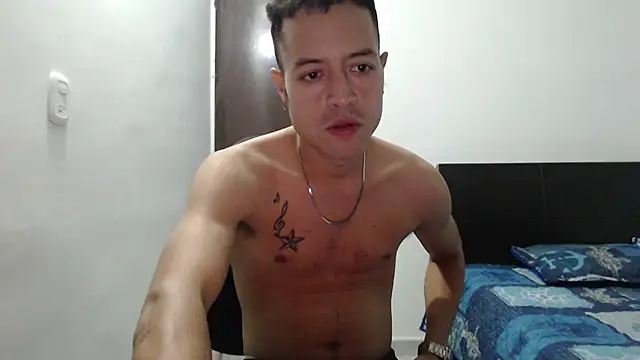 Snapshot of dimitriquiet05 chatting on 19, 12, 2024 dimitriquiet05 online show from 19, 12, 2024