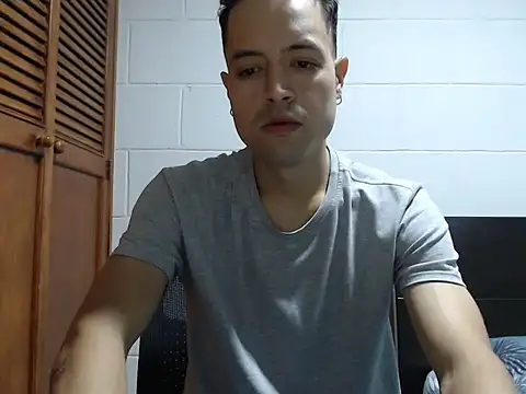 Snapshot of dimitriquiet05 chatting on 24, 2, 2026 dimitriquiet05 online show from 24, 2, 2026