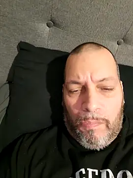 Snapshot of Just2much chatting on 15, 12, 2025 Just2much online show from 15, 12, 2025