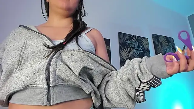 Kathia Morelli online show from 1, 10, 2025