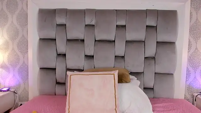 Snapshot of Sara__Williams chatting on 21, 2, 2025 Sara Williams online show from 21, 2, 2025