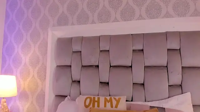 Snapshot of Sara__Williams chatting on 2, 3, 2025 Sara Williams online show from 2, 3, 2025