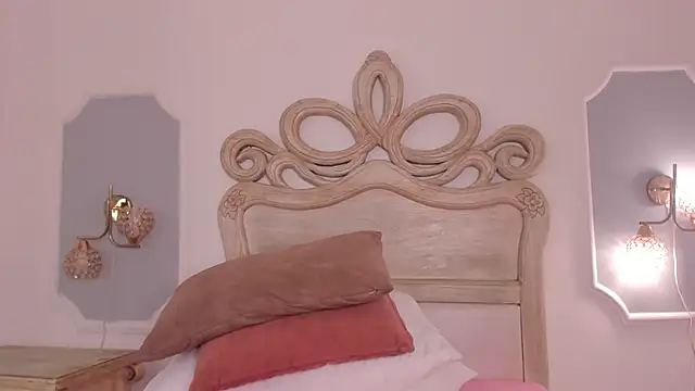 Snapshot of Sara__Williams chatting on 16, 9, 2025 Sara Williams online show from 16, 9, 2025