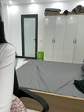 Snapshot of Louis_Baby chatting on 3, 11, 2025 Louis Baby online show from 3, 11, 2025