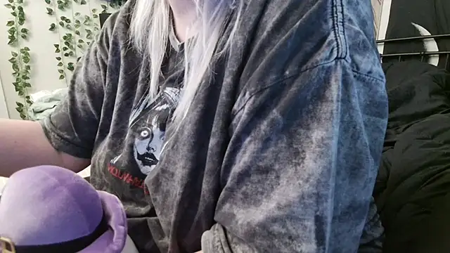 Snapshot of doomednympho chatting on 11, 11, 2025 doomednympho online show from 11, 11, 2025